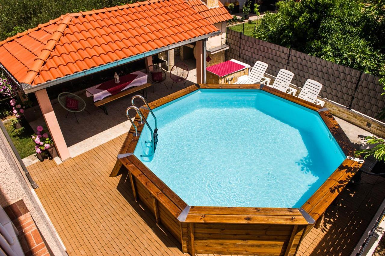 Kaštela Apartman Sunny Vacay מראה חיצוני תמונה