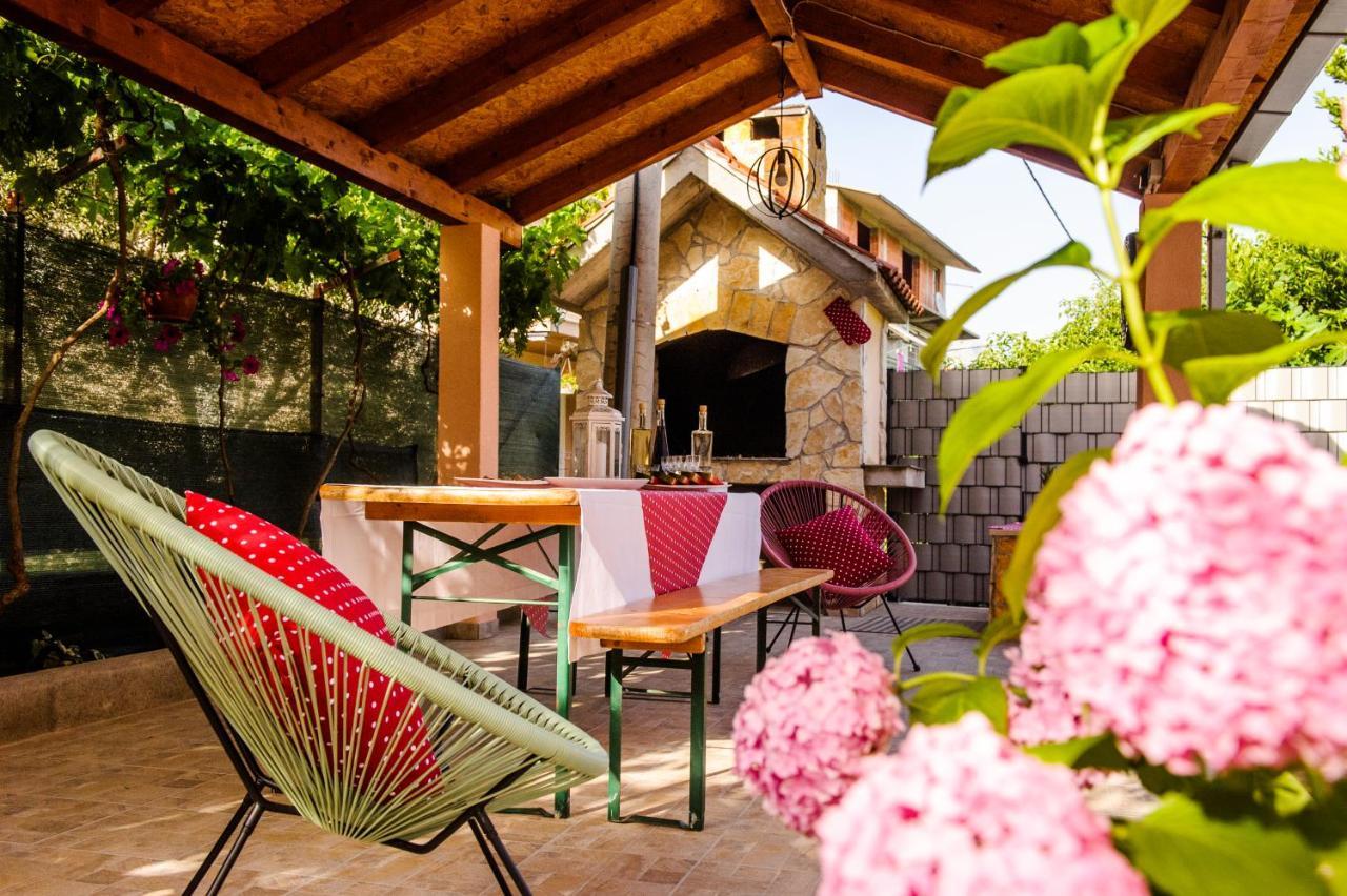 Kaštela Apartman Sunny Vacay מראה חיצוני תמונה