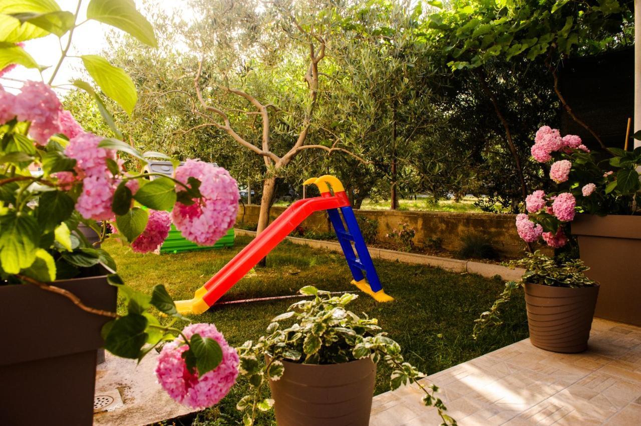Kaštela Apartman Sunny Vacay מראה חיצוני תמונה