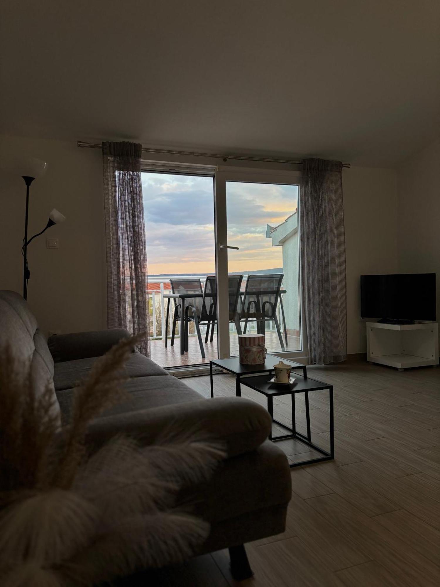 Kaštela Apartman Sunny Vacay מראה חיצוני תמונה